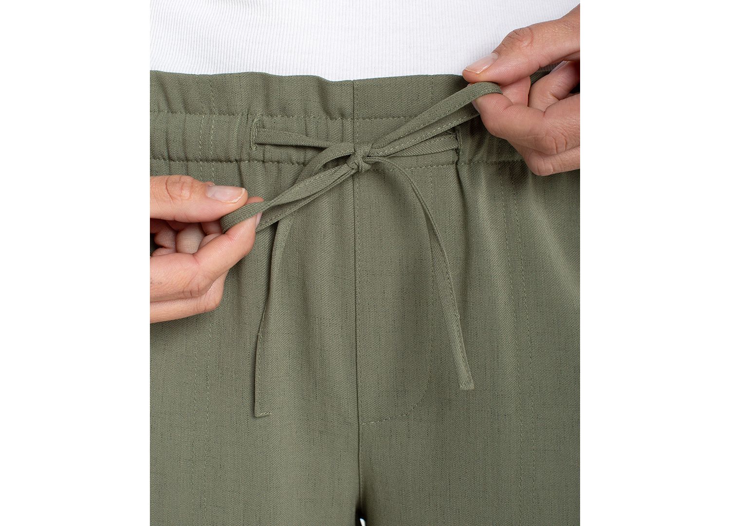 Petite Cropped Pull-On Wide-Leg Pants