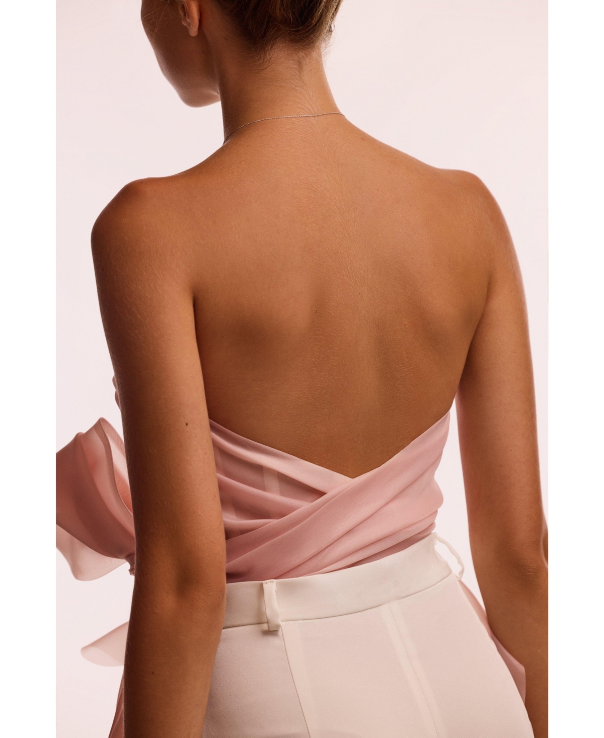 Milla Women's Dreamy off-shoulder blouse with meringue flounces