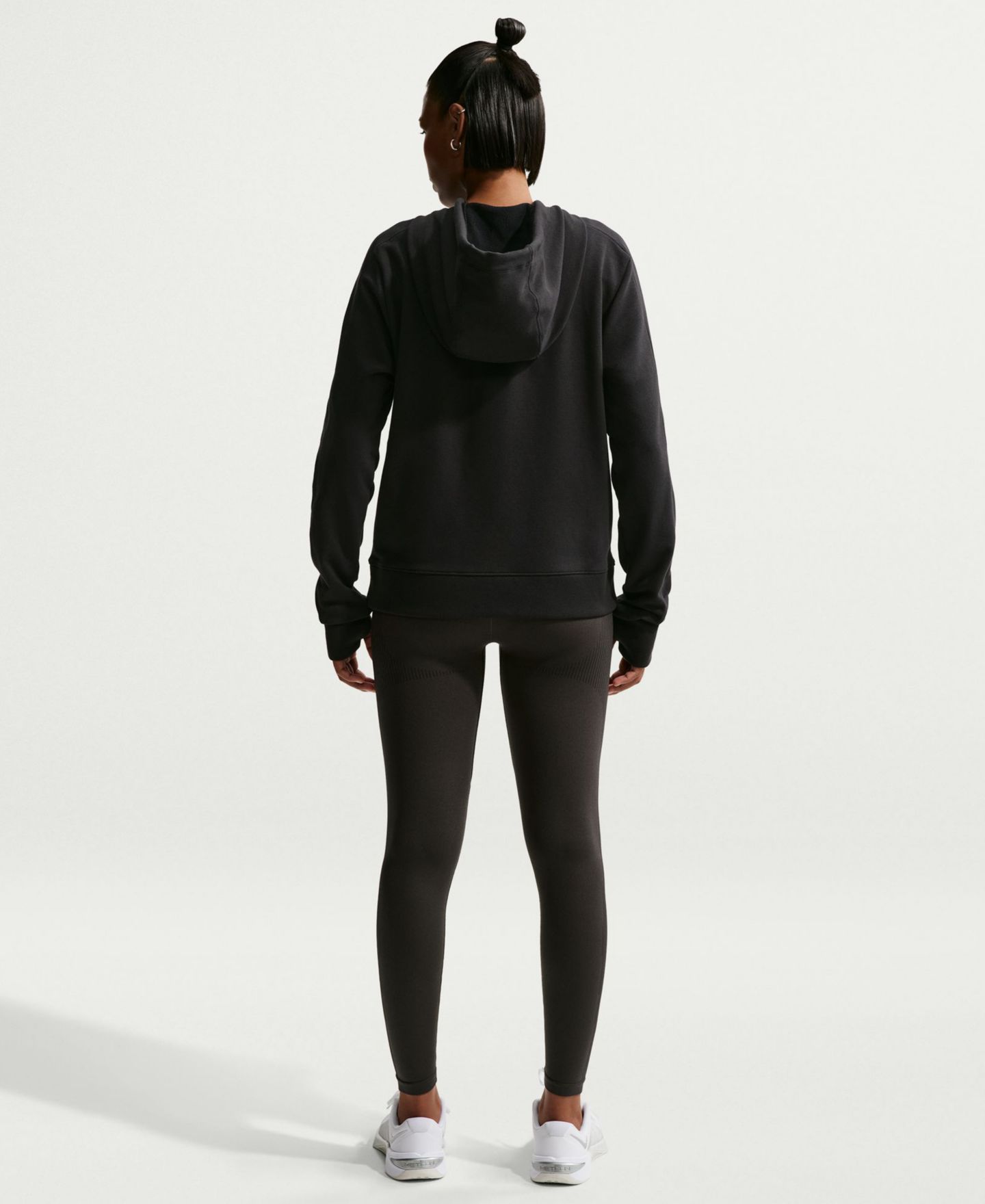 Женское худи Nike Pro Dri-FIT French Terry Pull-On, цвет: Чёрный / Белый — фото 5