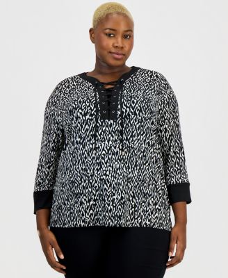 Plus Size Lace-Up 3/4-Sleeve Knit Top