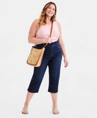 Plus Size High-Rise Shaping Capri Pants