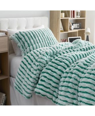 Freezin Waters Oversized Comforter Set