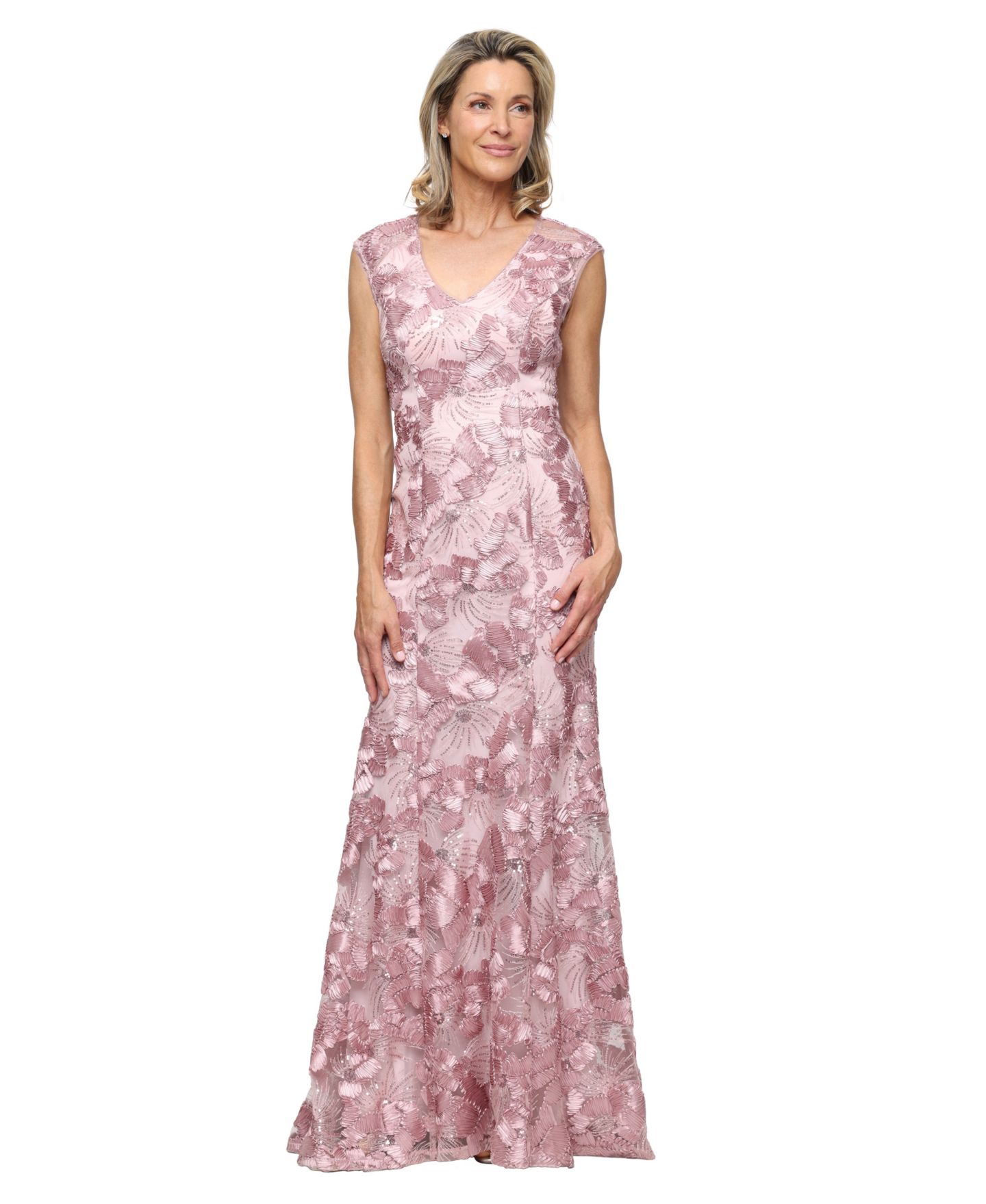 Женское платье Alex Evenings Sleeveless V-Neck Soutache Ball Gown, цвет: Розовый — фото 1