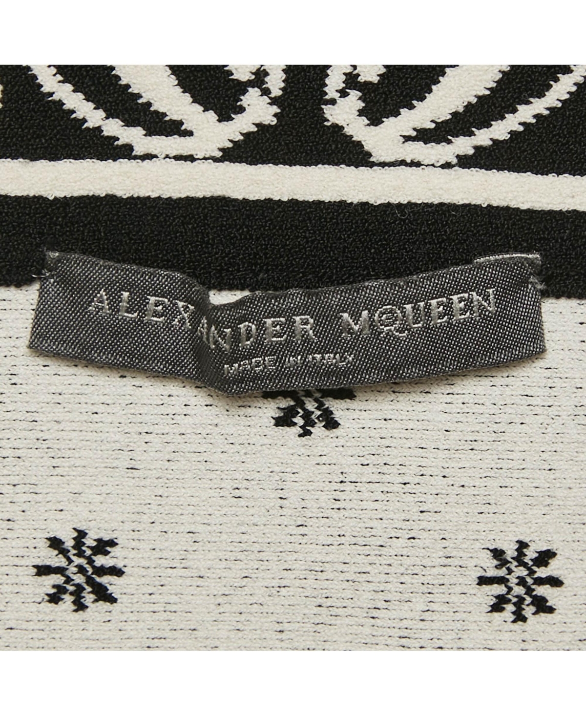 Pre-Owned Alexander Mcqueen Women's Floral Embossed Knit Crop Top