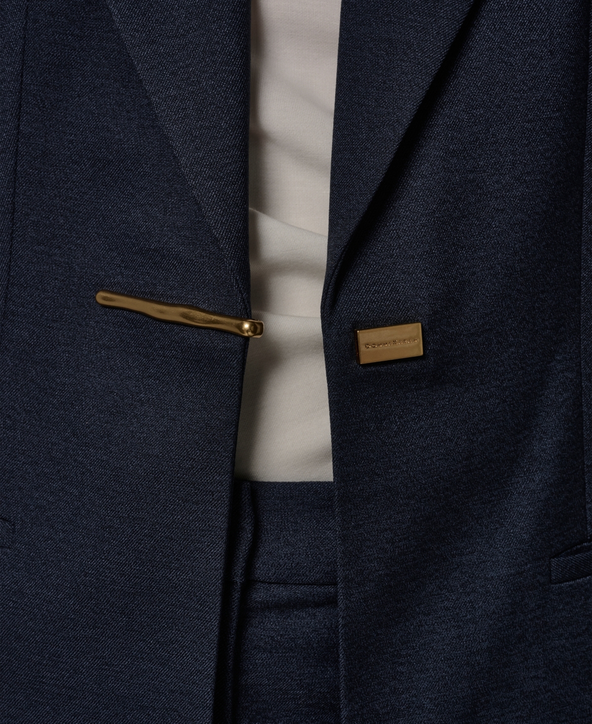 Donna Karan New York Women's Notch Lapel Padded Shoulder Blazer