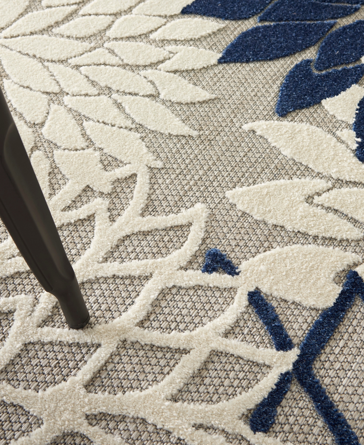 Nourison Home Aloha ALH05 Ivory and Navy 6' x 9' Outdoor Area Rug