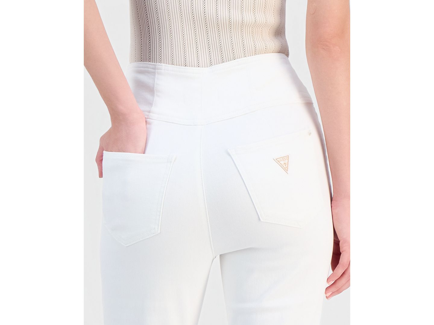 Женские джинсы GUESS Kaira High Rise Flare, цвет: Чистый белый — фото 5