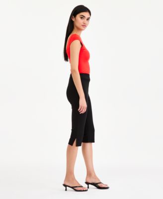 Women's Pull-On Capri Pants