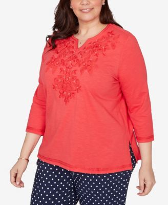 Plus Size Port Side Tonal Embroidered Split Neck Top