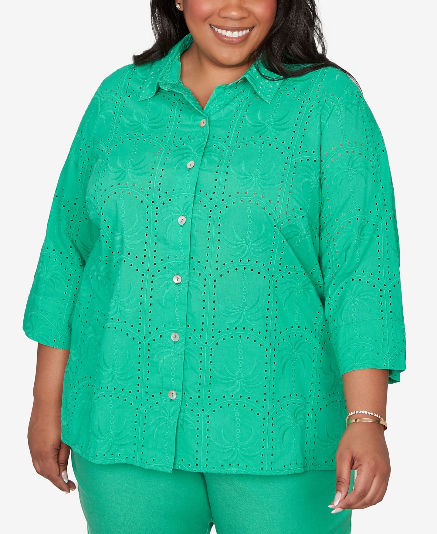 Женский топ Alfred Dunner Plus Size Resort Living Eyelet Palm Tree Button-Front, цвет: Пальмовый зелёный — фото 3