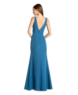 Women's Crepe Sleeveless V Neck Sheath Gown With Bow