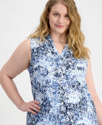 Plus Size Triple-Pleat V-Neck Sleeveless Top