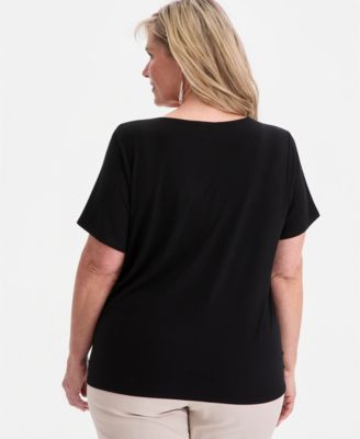 Plus Size Zippered V-Neck Top