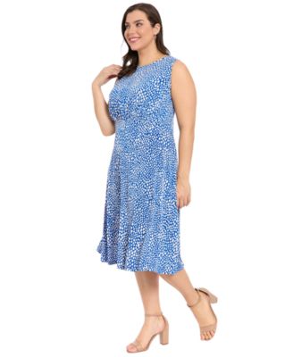 Plus Size Round Neck Sleeveless Dress