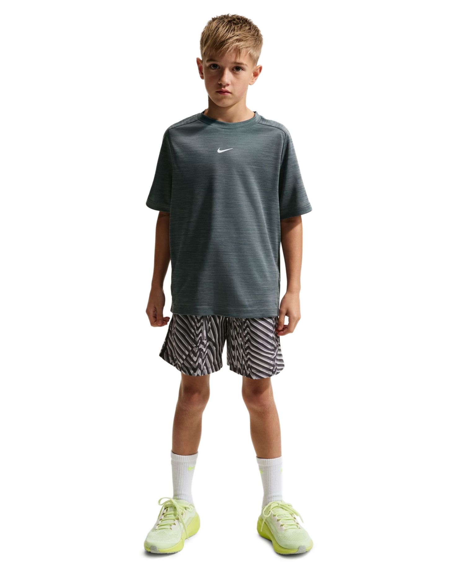 Тканые тренировочные шорты Dri-FIT для мальчиков 8-20 лет