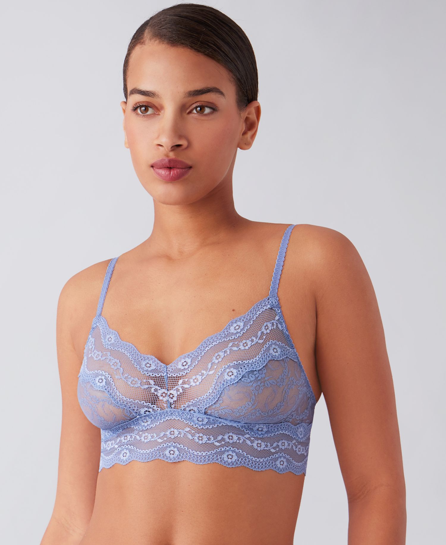 b.tempt'd Women's by Wacoal Lace Kiss Bralette 910182