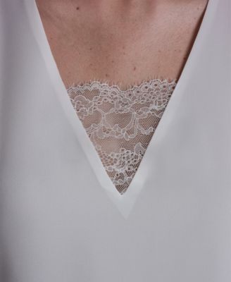 Women's V-Neck Lace Detail Pull-On Top