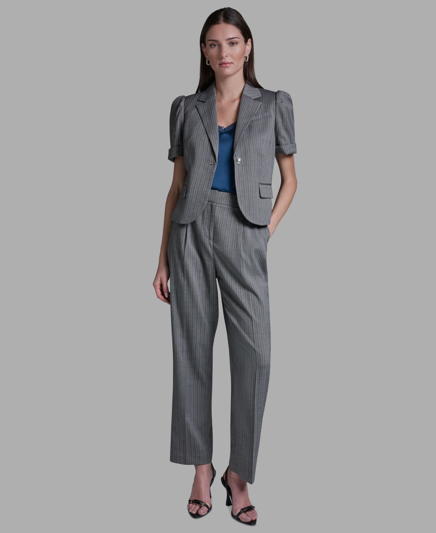 Женская куртка BCBG Short-Sleeve Single Button Stripe, цвет: Индиго ночной разноцветный — фото 2