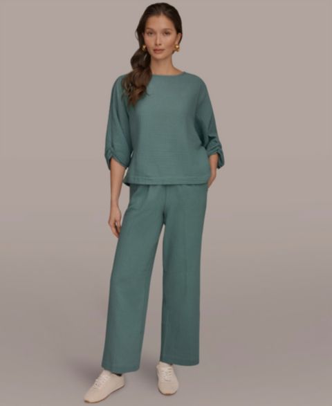 Женские комплекты Donna Karan Weekend Boat Neck Blouse and Mid-Rise Side Seam Pants, цвет: Палевый