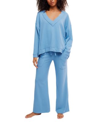 Women's Staycation Pullover Sweatshirt