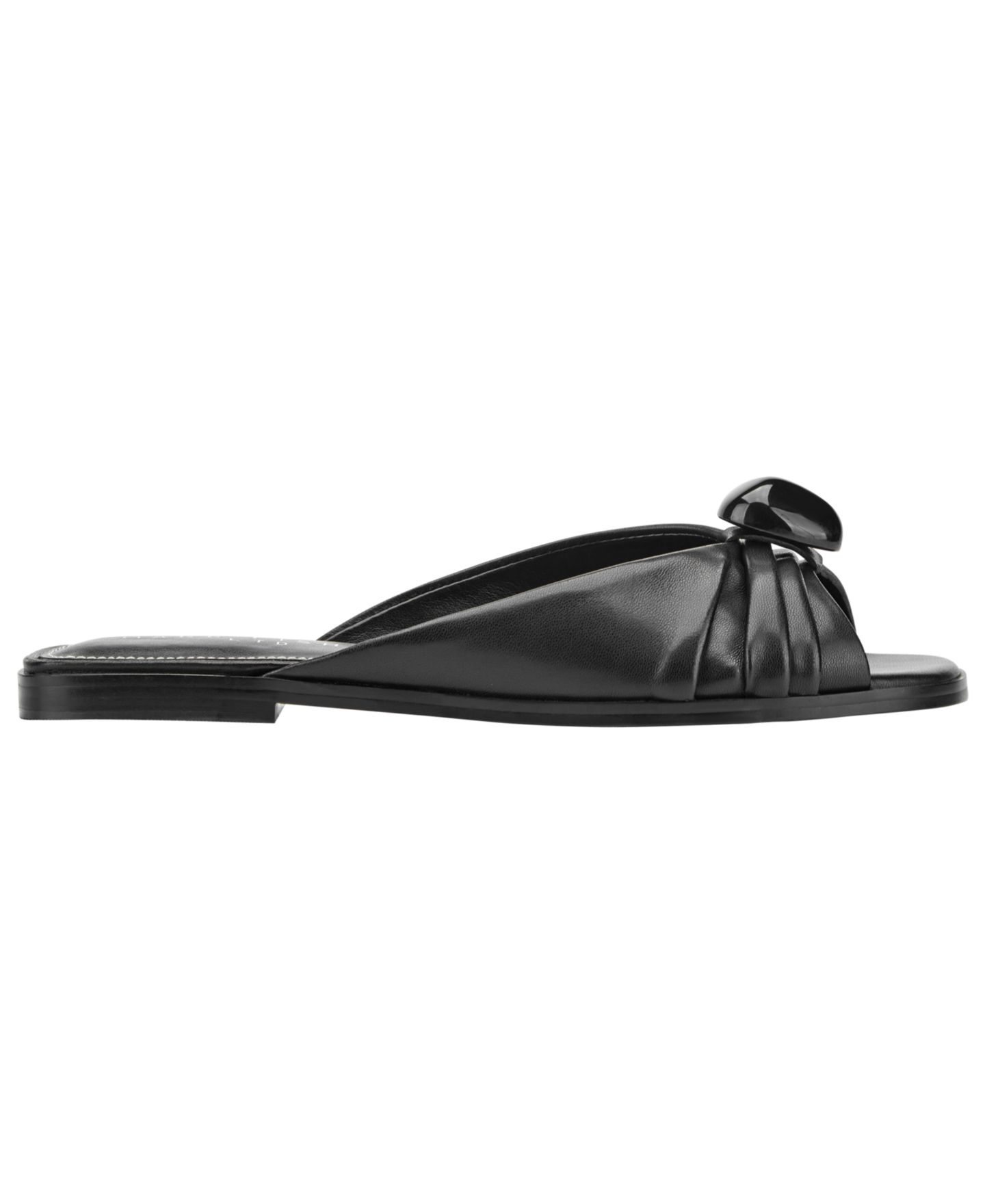 Женские сандалии Marc Fisher LTD Dalani Ornamented Ruched Flat Slip-On, цвет: Чёрный кожаный — фото 2