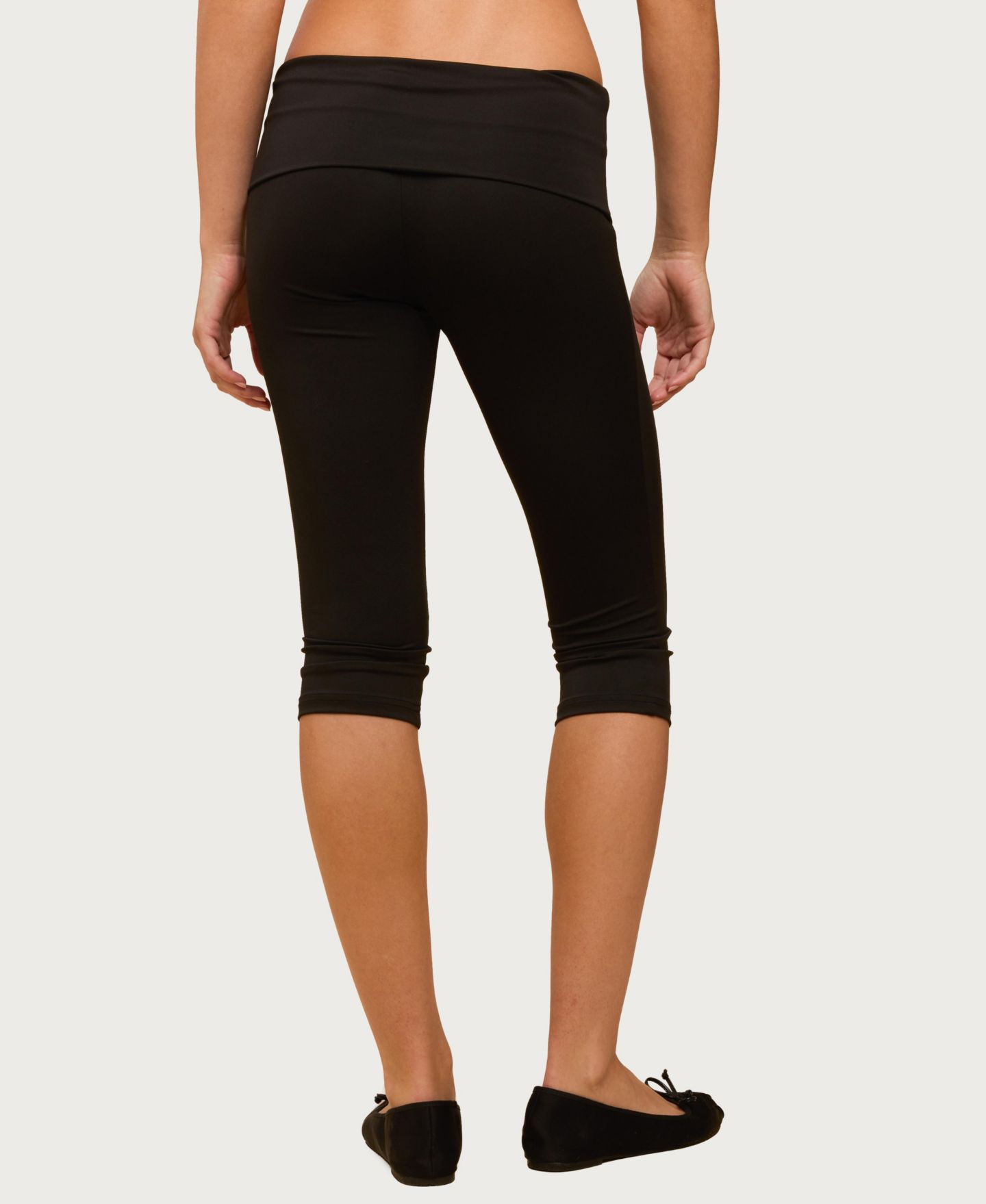 Женские леггинсы Edikted Ravena Foldover Capri, цвет: Чёрный — фото 2