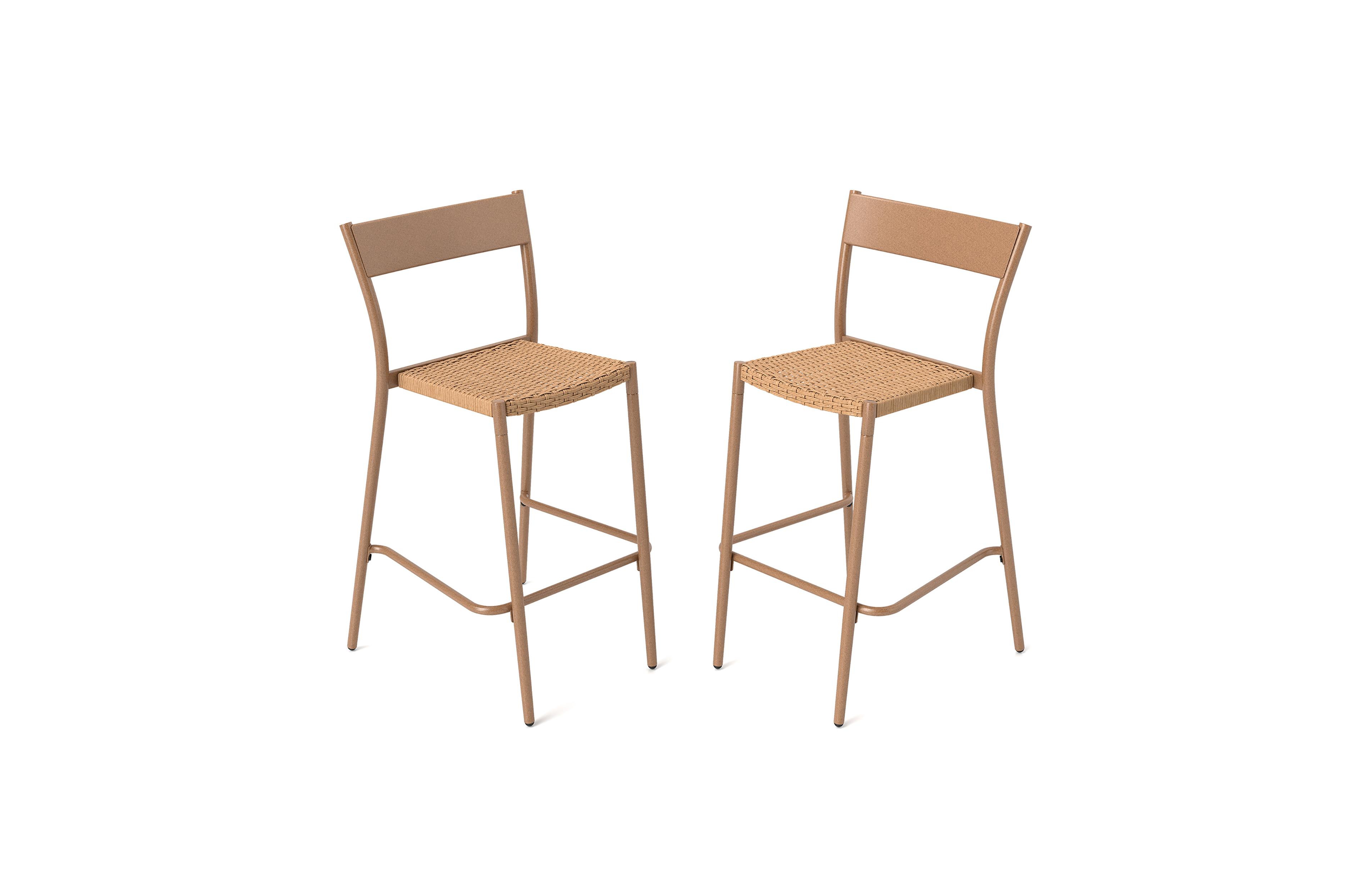 Gymax 2PCS Patio Barstools Outdoor Bar Height Chairs w/ Rattan Seat and Metal Backrest