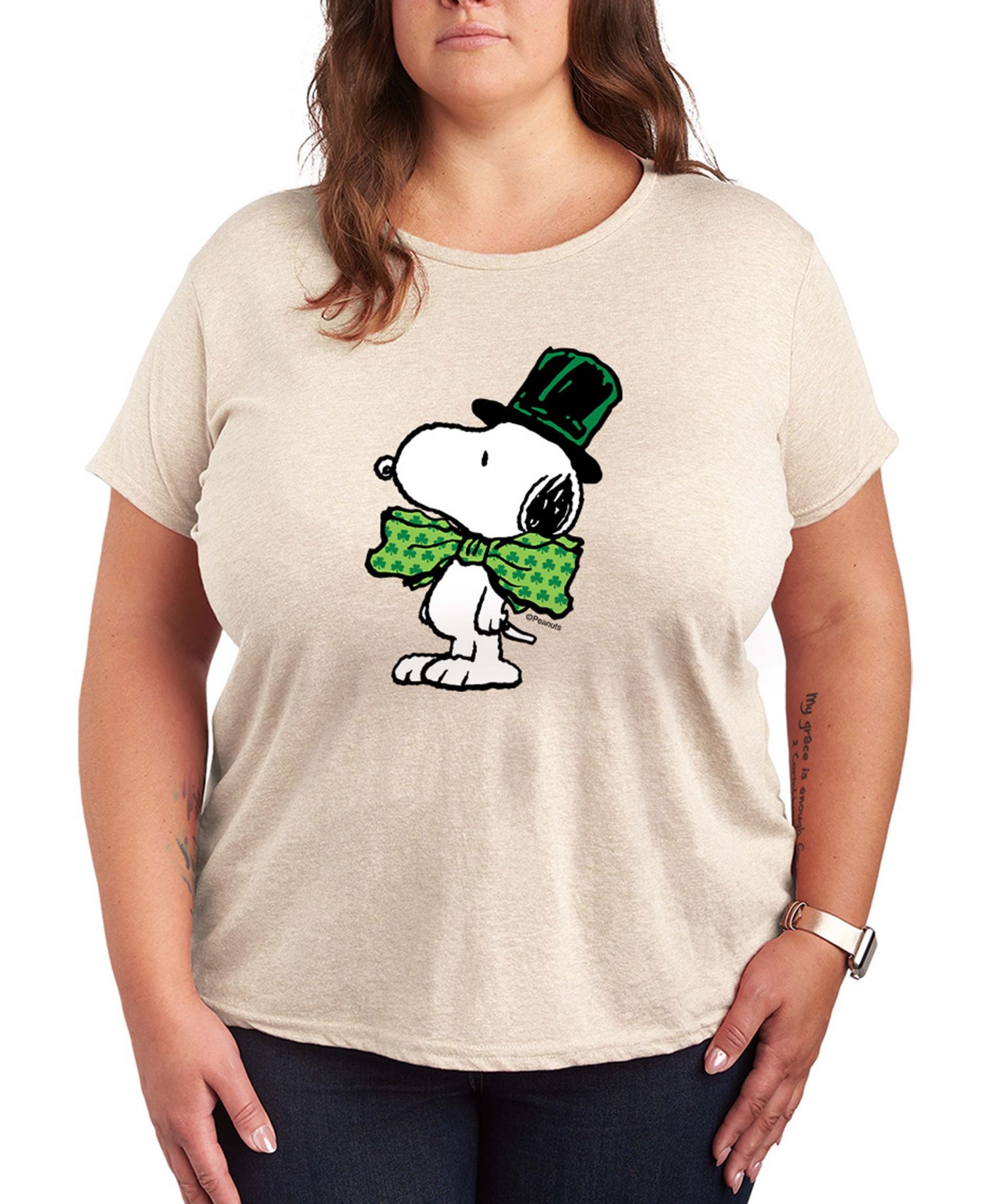Plus Size Peanuts Snoopy Bowtie St. Patrick's Day Graphic Crewneck T-Shirt