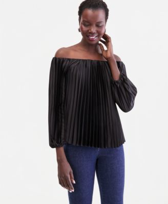 Women's Off-The-Shoulder Pleated Blouse