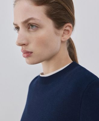 Women's Round-Neck Knitted Sweater