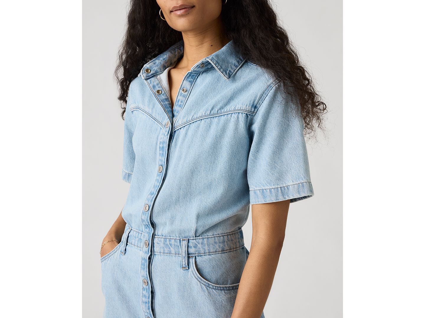 Женское платье Levi's Premium Logan Short-Sleeve Logan Western Denim Dress, цвет: Серо-бежевый — фото 3