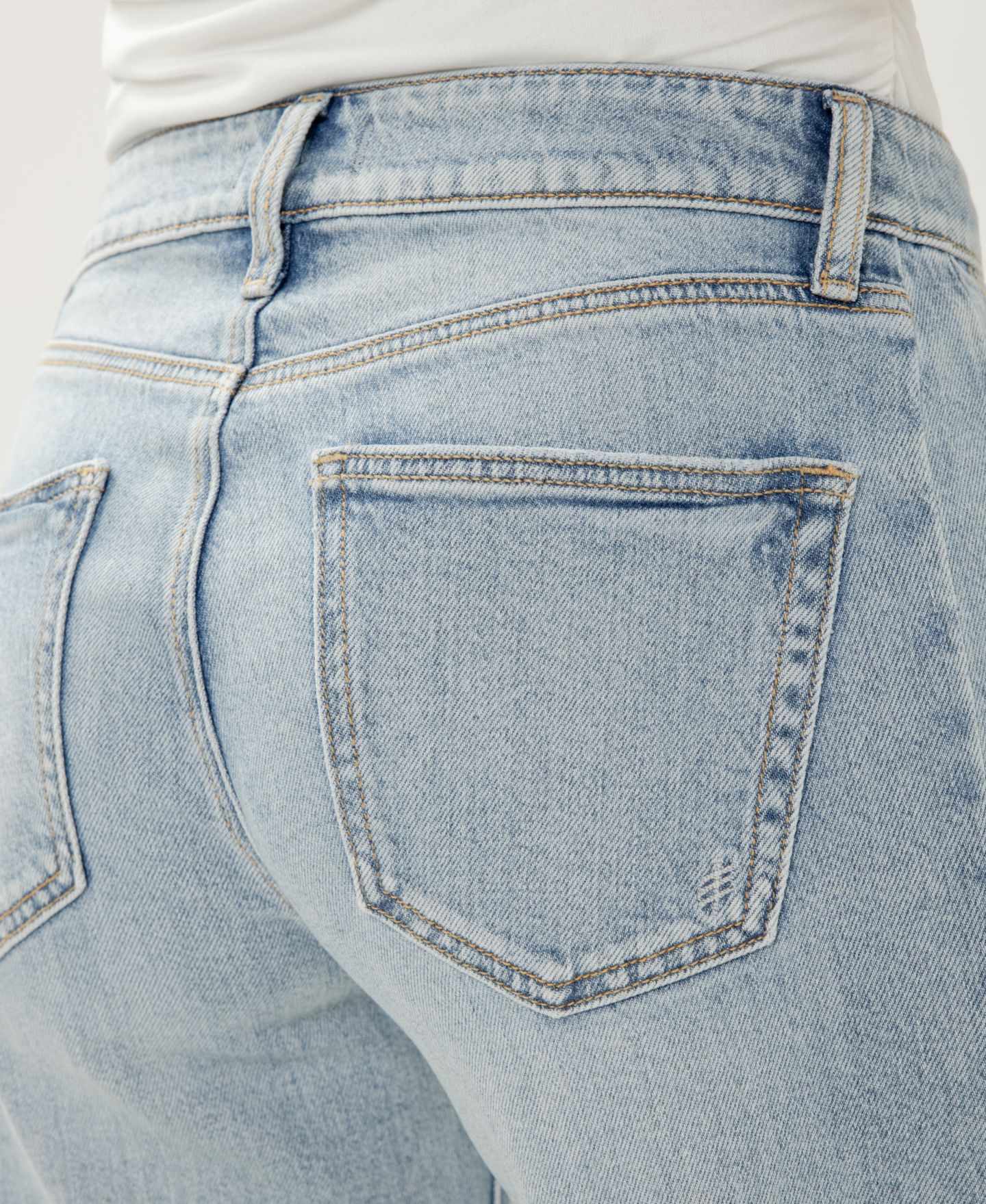 Женские джинсы Silver Jeans Co. Suki Mid-Rise Cropped Wide-Leg, цвет: West End — фото 4
