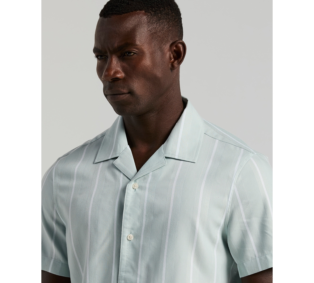 Perry Ellis Men's Short Sleeve Striped Button-Front Camp Shirt