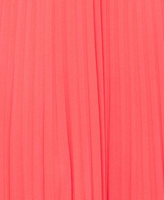 Women's V-Neck Pleated Sleeveless Gown