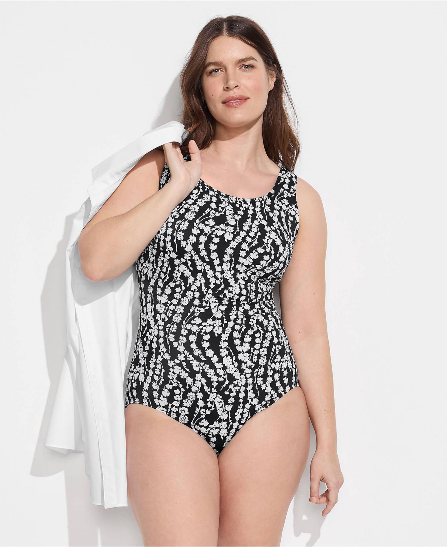 Women's DD-Cup Tugless Low Leg One Piece Swimsuit