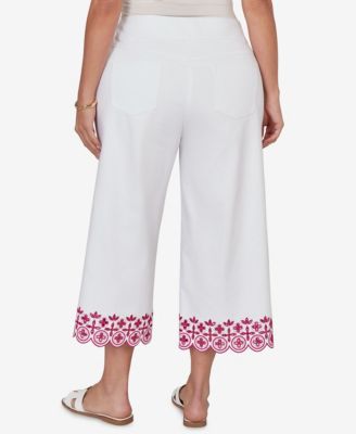 Plus Size Embroidered Hem Colored Denim Pull-On Capri Pants