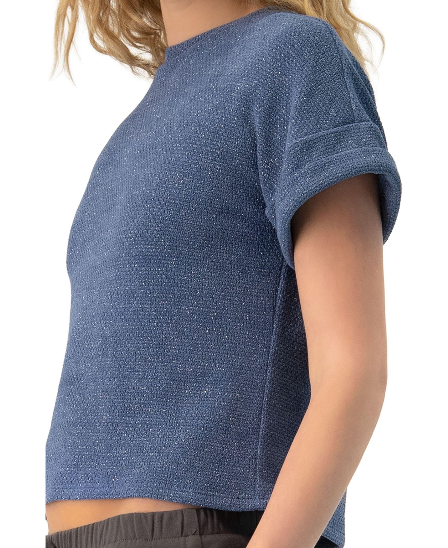 Women' Straight Knit Blouse with Crew Neck