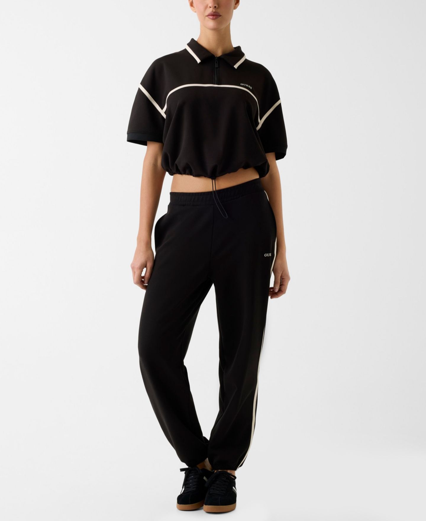 Женские толстовки GUESS Jasmine Crop Polo Half-Zip, цвет: Угольно-чёрный — фото 2