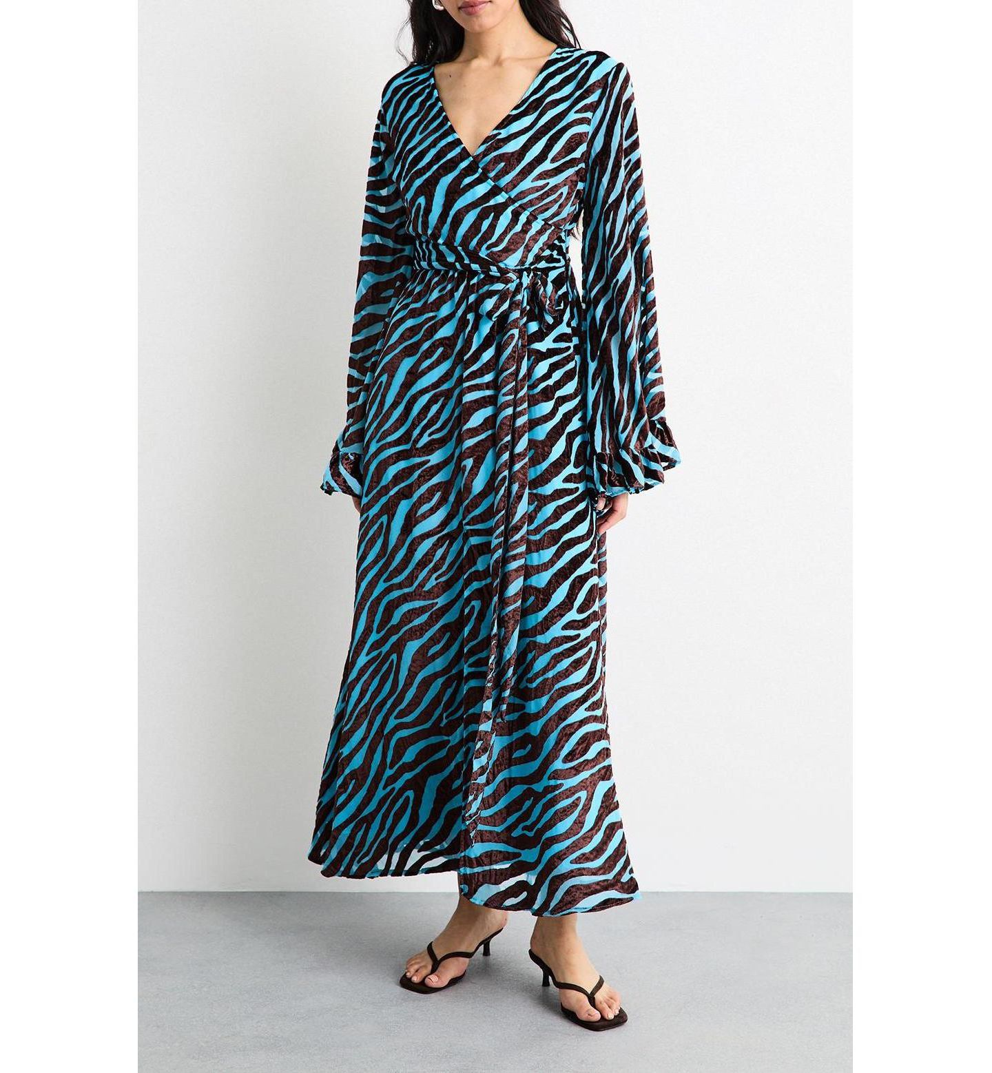 Женское платье Warehouse Burnout Velvet Plunge Maxi, цвет: Синий — фото 8