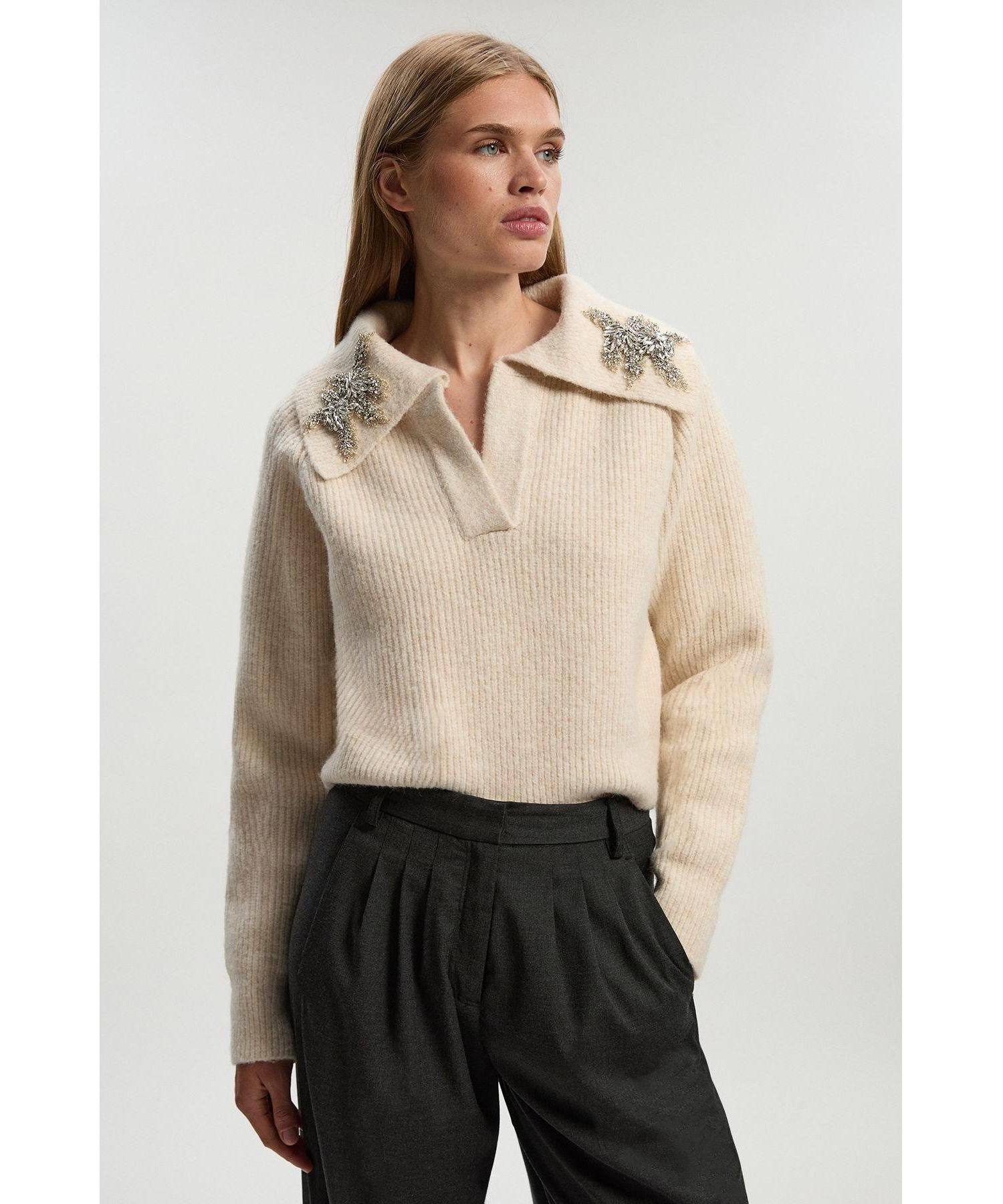 Women's Embellished Collar V Neck Knit Sweater