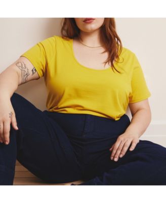 Plus Size Scoop Neck Tee