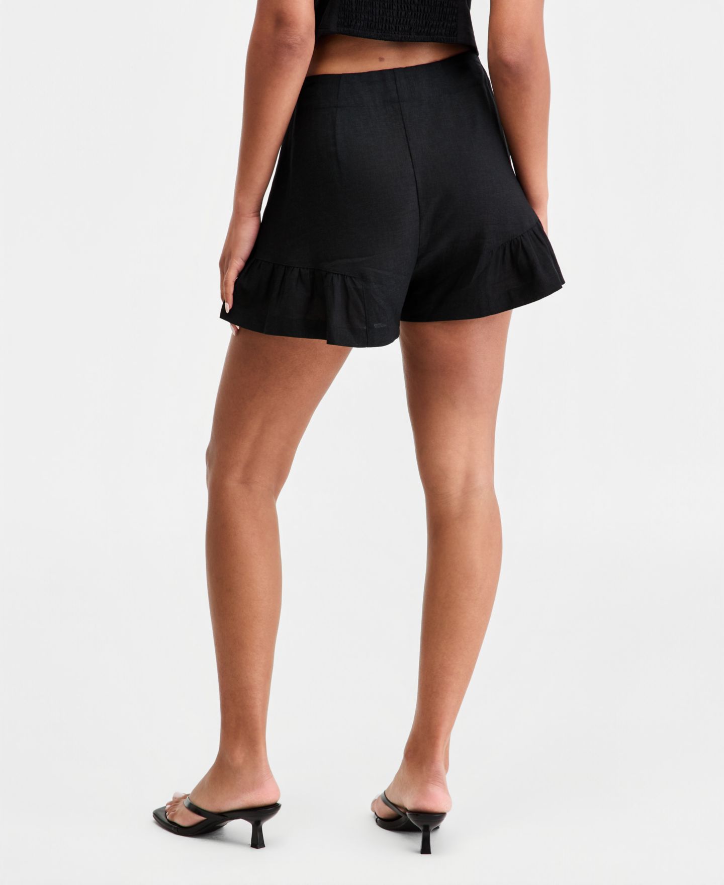 Женские шорты Bar III High-Rise Linen Ruffled-Hem, цвет: Глубокий чёрный — фото 3