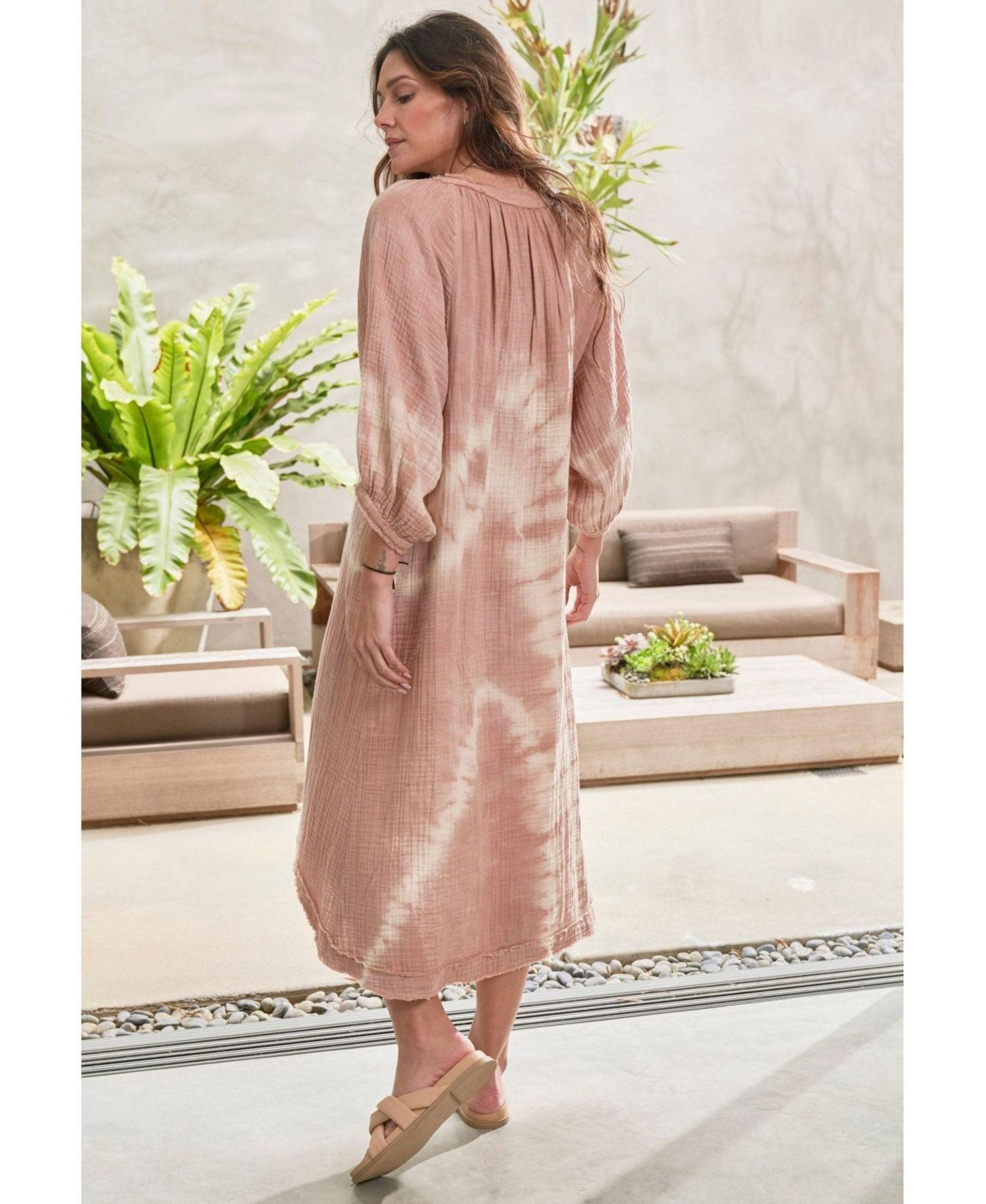 Women's Ocean+main Tie Dye V-Neck Cotton Gauze 3/4 Sleeve Dress with Pockets