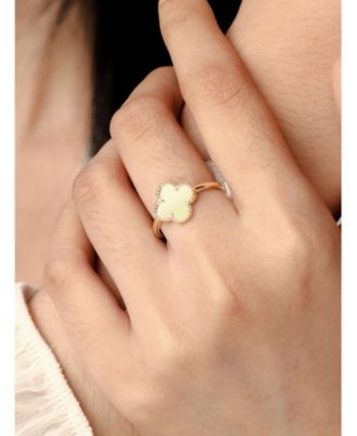 Clover Ring in 14K Gold, Size 7, approx. 1.7 grams