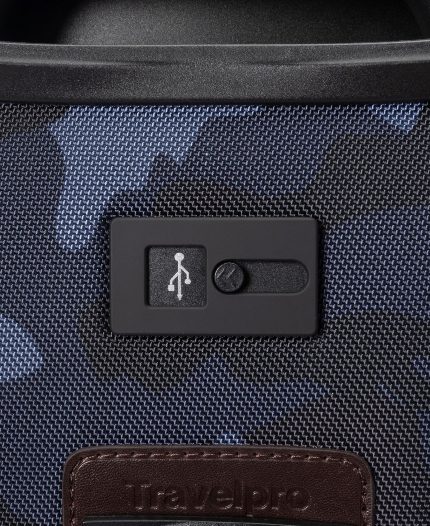 Чемодан Travelpro Platinum Elite Small Carry-on Spinner — фото 8