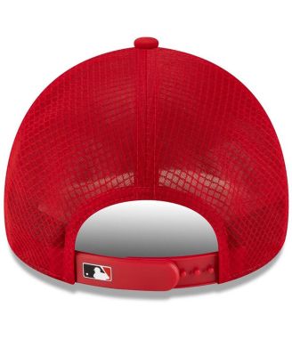 Men's Red Cincinnati Reds 2026 Batting Practice Apex 9FORTY Adjustable Trucker Hat