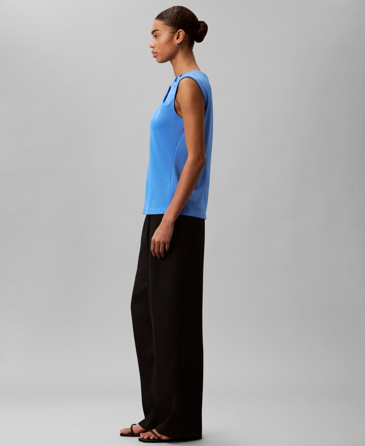 Women's Sleeveless V-Neck Jersey Top