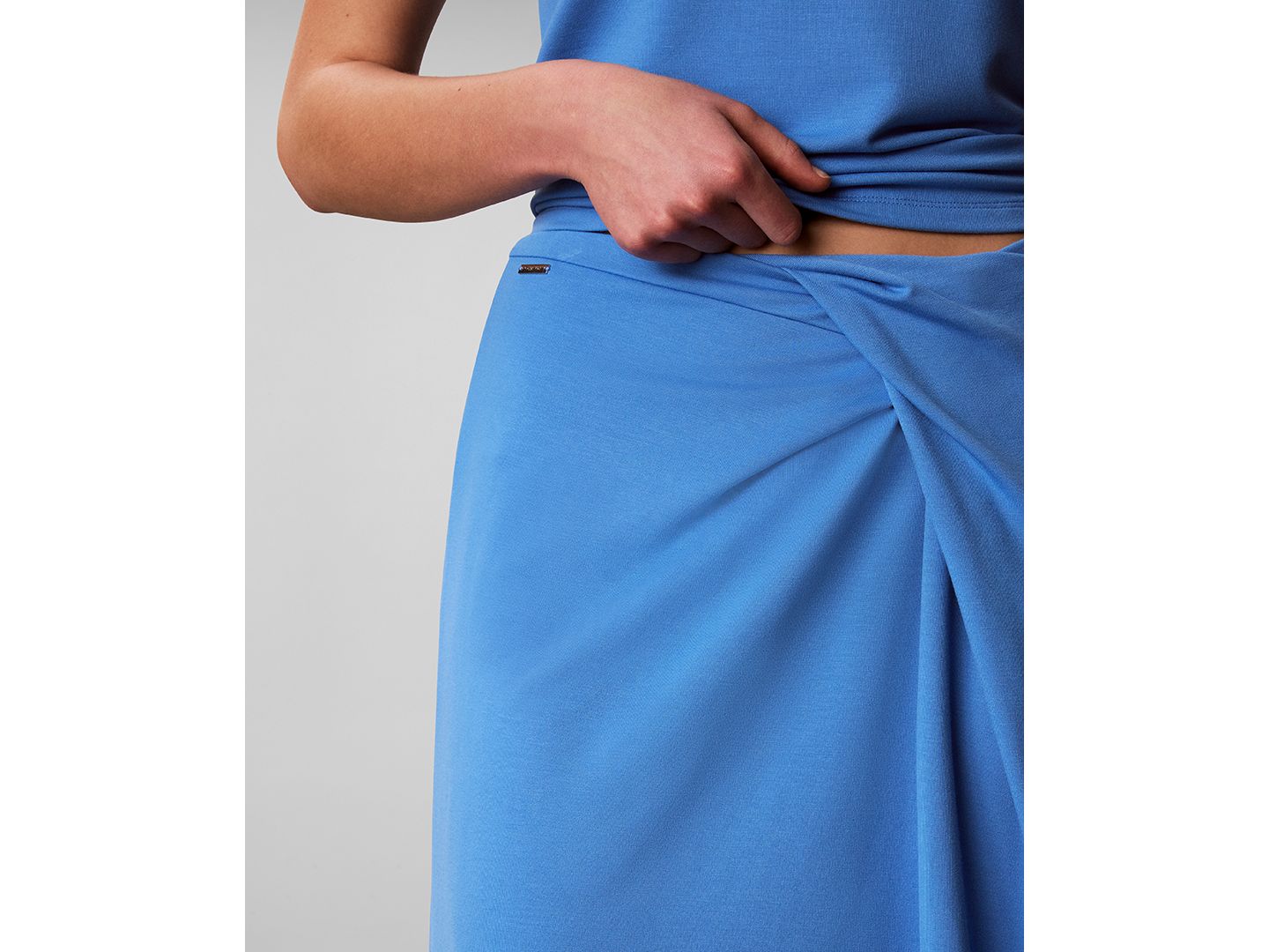 Женская юбка Calvin Klein Slim-Fit Midi, цвет: Marina — фото 4