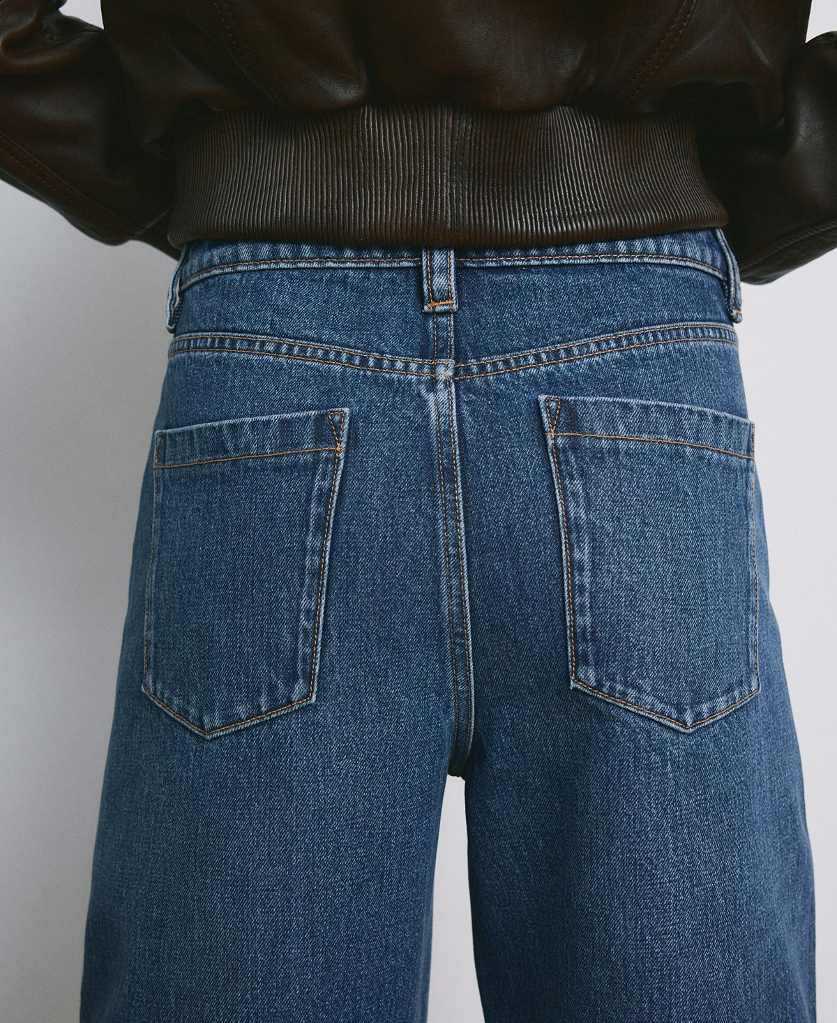 Mango Women's Mid-Rise Balloon Jeans view 2 — MAYCSS fashion products