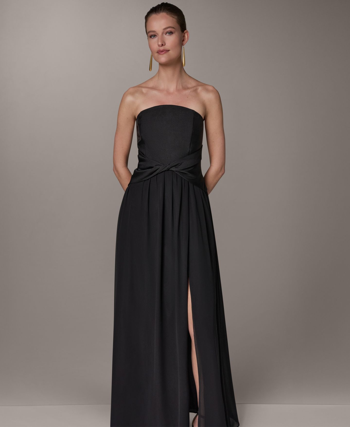 Женское платье Donna Karan New York Strapless Chiffon Fit & Flare Gown Dress with Front-Twist, цвет: Чёрный — фото 2